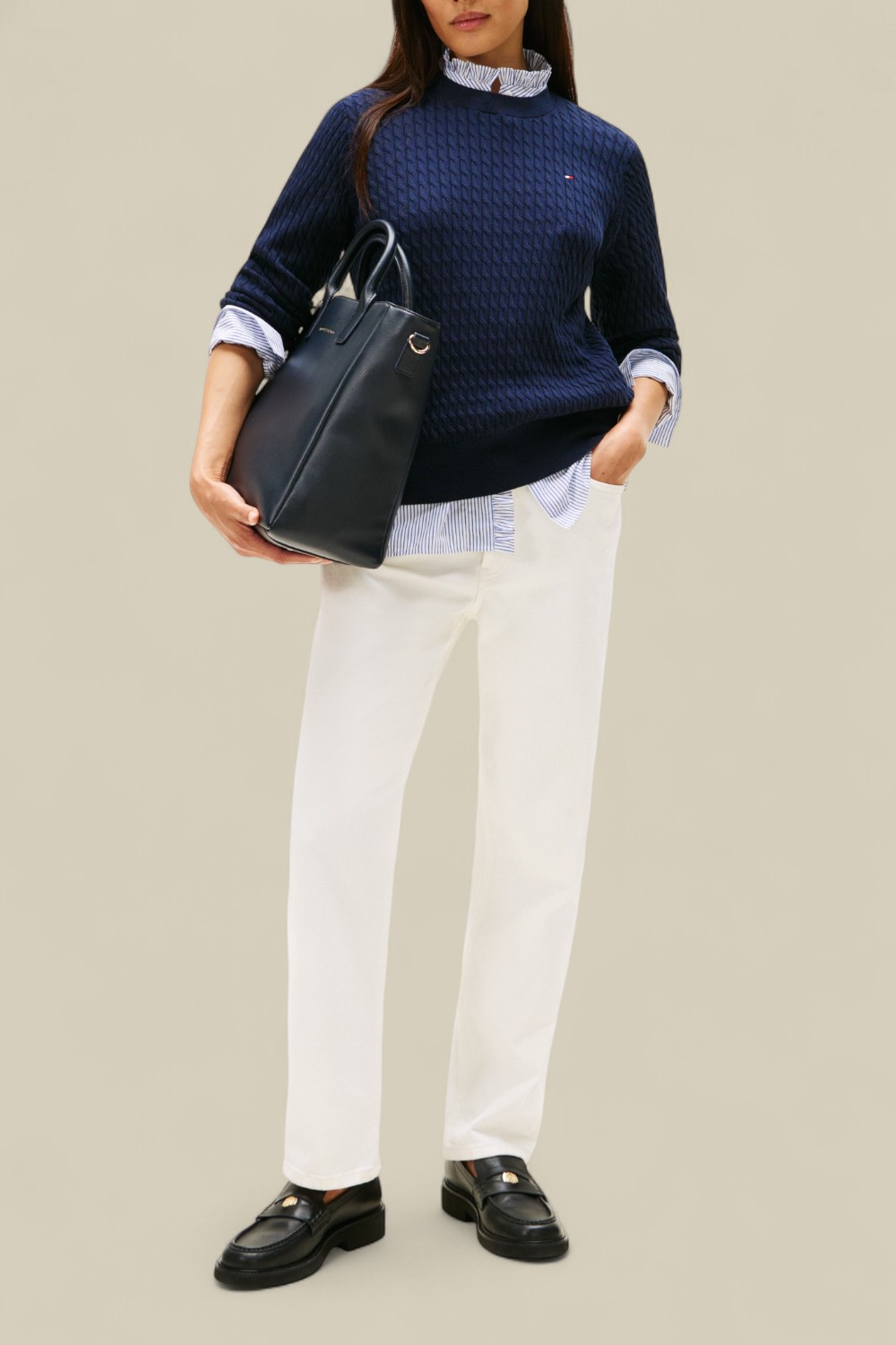 תמונת כל הלוק של סריג כותנה